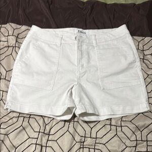 Chico's White Bermuda Shorts Classic Cotton Blend